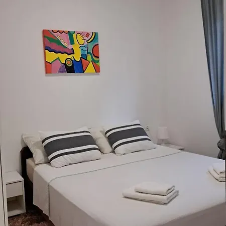 Perla - 50 M From The Villa Sucuraj