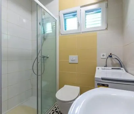 Villa Perla - 50 M From The